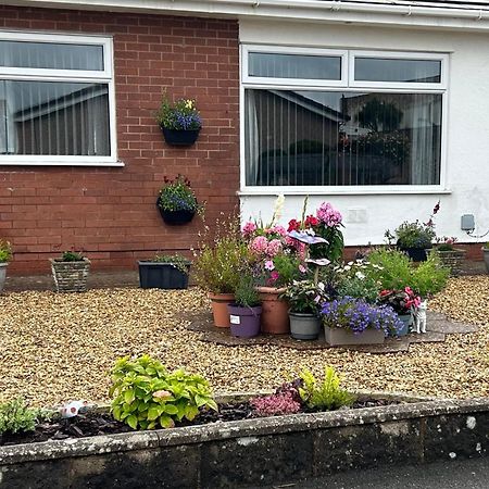 17 Cheerful 2 Bed Bungalow, Hot Tub/Gym/Pool Table Villa Prestatyn Exterior foto